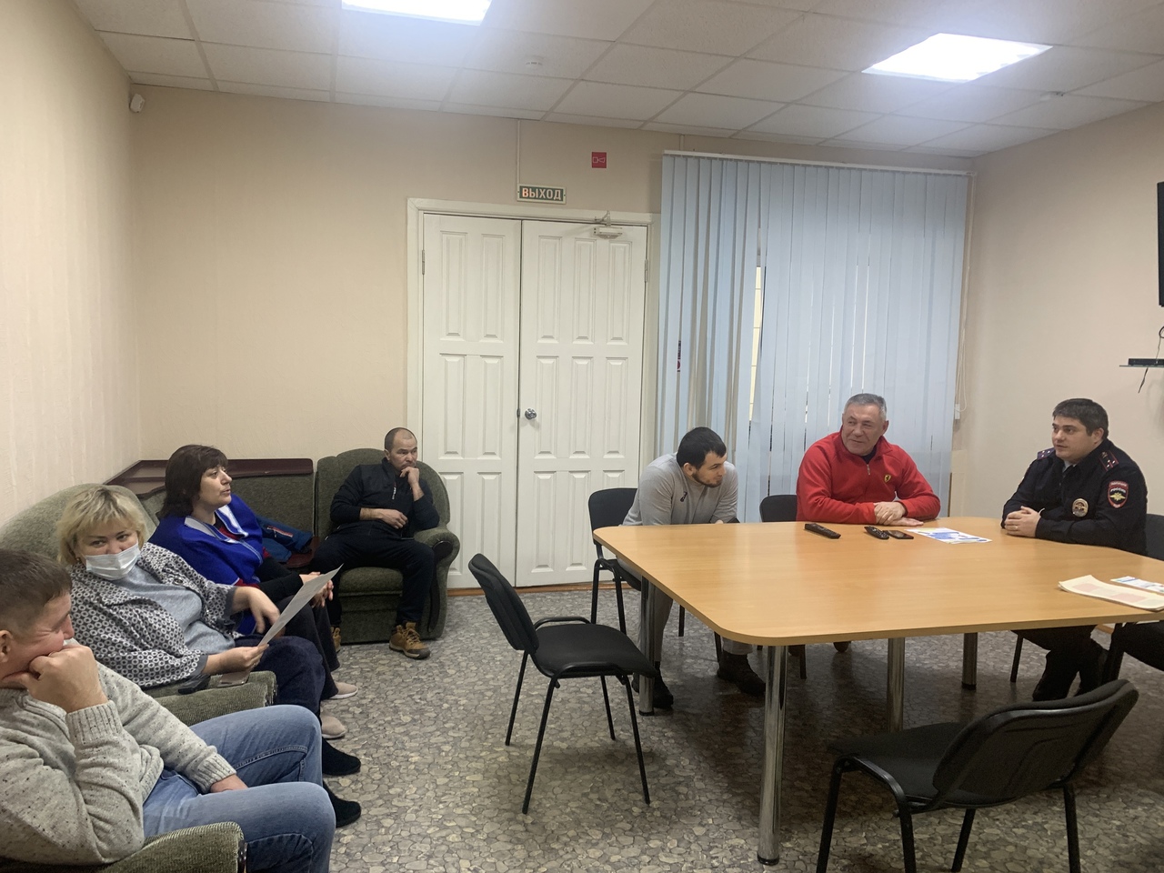 06 декабря 2022 Участковые уполномоченные полиции Белоярского проводят лекции по коррупции