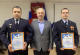 Общественники в Белоярском поздравили следователей районного отдела полиции